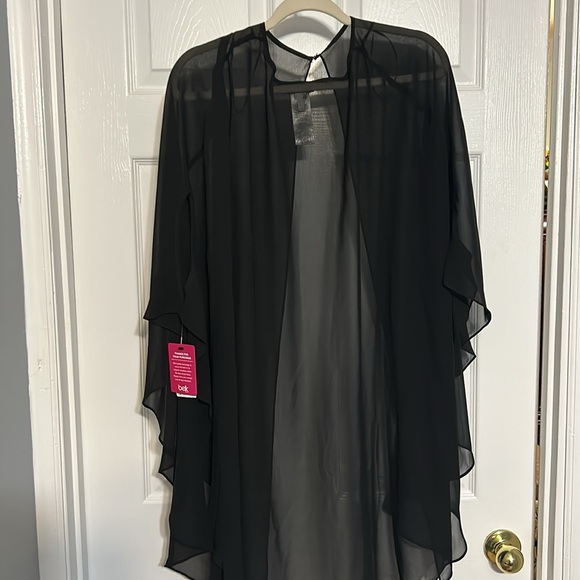 Sheer cape /shawl size 14 - Picture 3 of 3